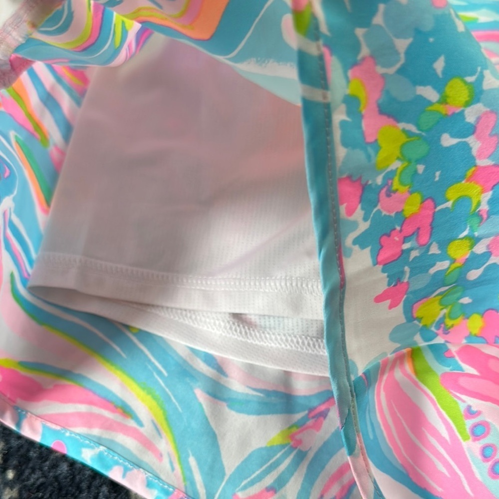 Lilly Pulitzer Colorful Athletic Shorts - Picture 4 of 5